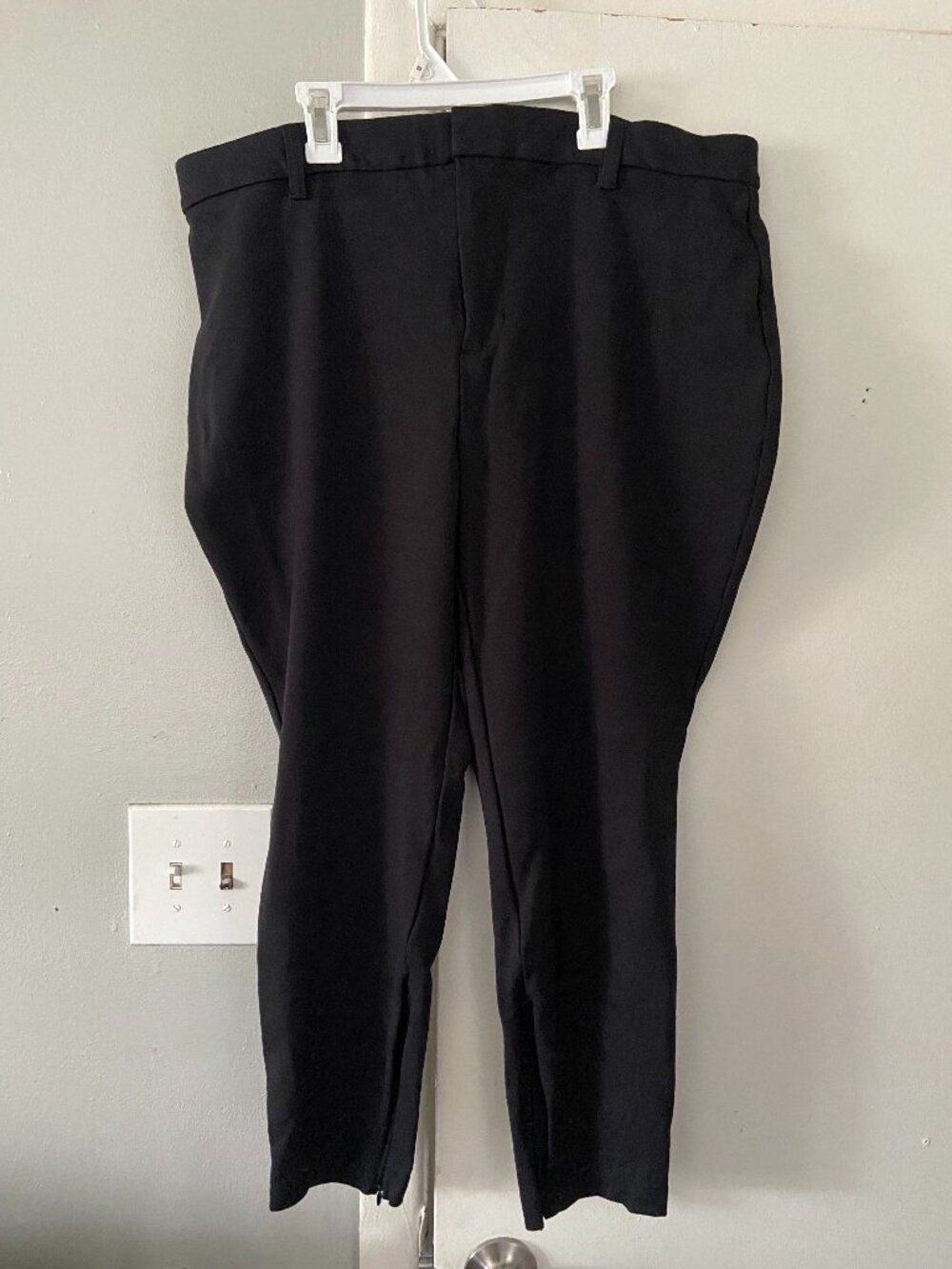 Lands' End Women's 18P Black Pull-On Stretch Straight-Leg Ankle-Zip Dress Pants